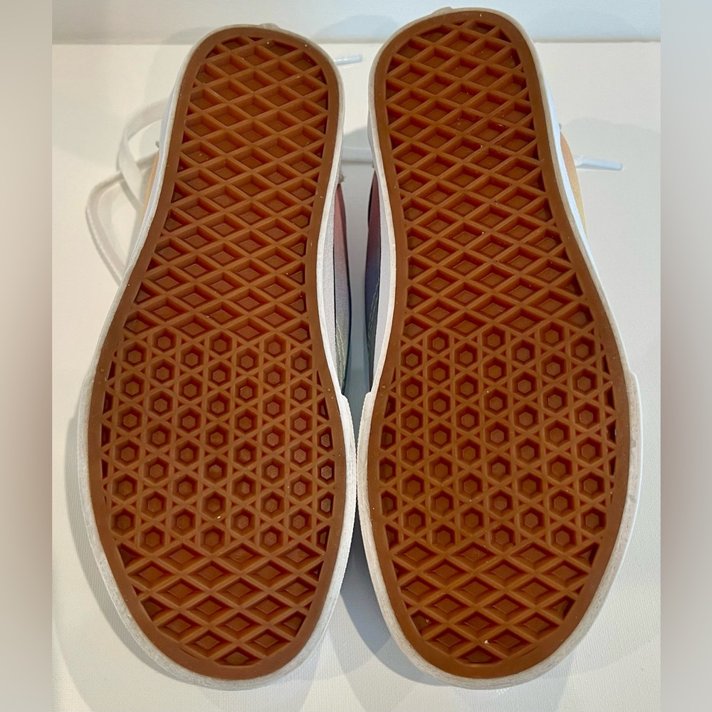 Vans Aura Shift Rainbow Gradient Sneakers Size 5.5 Women’s Girls - Picture 10 of 11